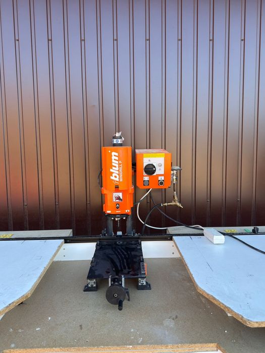 Wiertarka pod zawiasy BLUM Minidrill P minipress