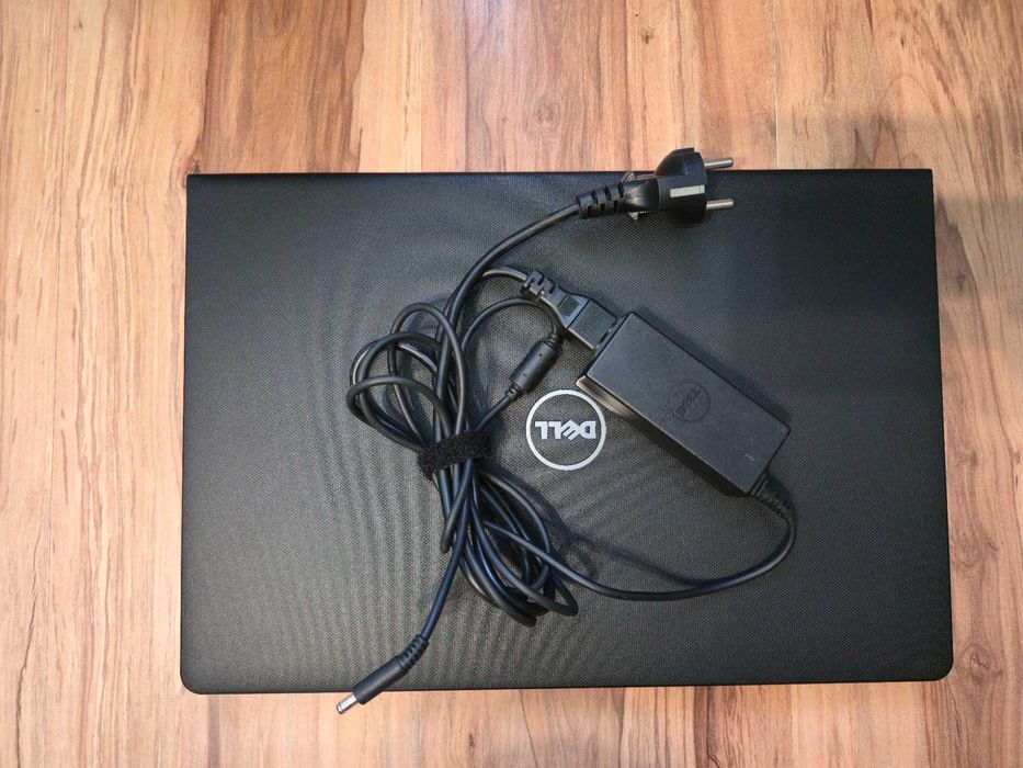 Laptop DELL Windows 11/ Intel i3 / RAM DDR4/ Dysk SSD 256GB / Pakiet OFFICE. Dobry stan.