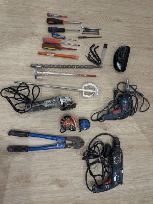 LOTE COMPLETO — 2 MÁQUINAS BOSCH FUNCIONAIS + DEZENAS DE FERRAMENTAS E ACESSÓRIOS