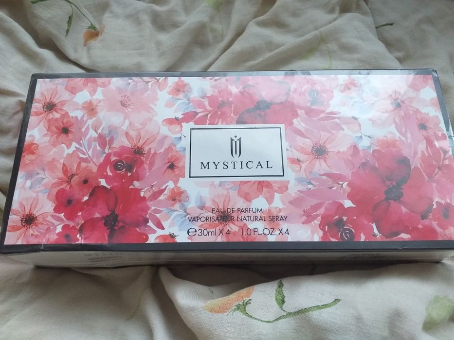 Zestaw  4 perfum  po 30 ml Damskie