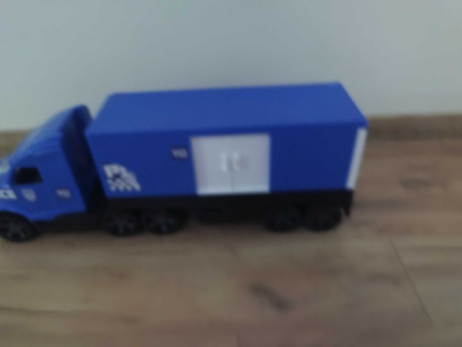 Auto transporter policyjny