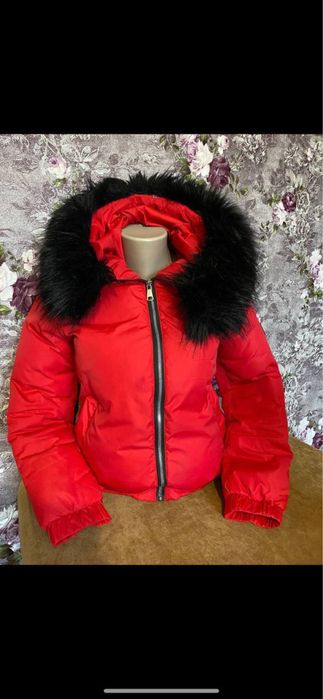 Жіноча куртка  з хутром