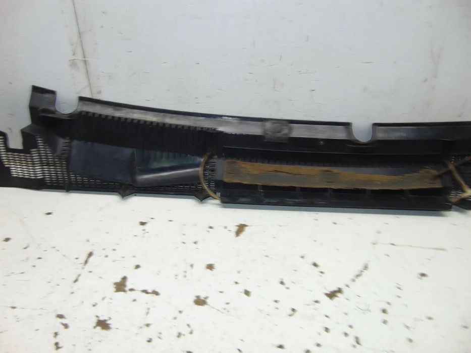 Peugeot 305 grelha torpedo usado em bom estado