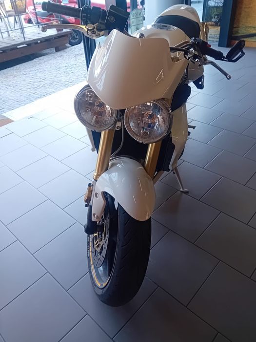 Triunph street triple 675