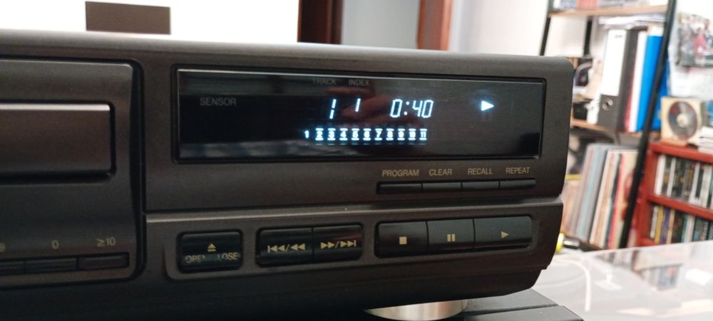Leitor de CD Technics SL PG580