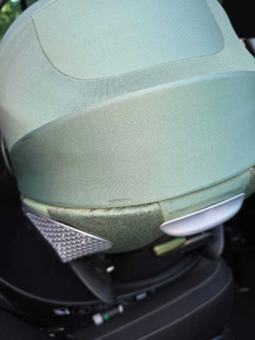 Автокрісло Cybex Cloud T i-Size Plus Leaf Green + База Base T (Комплект)