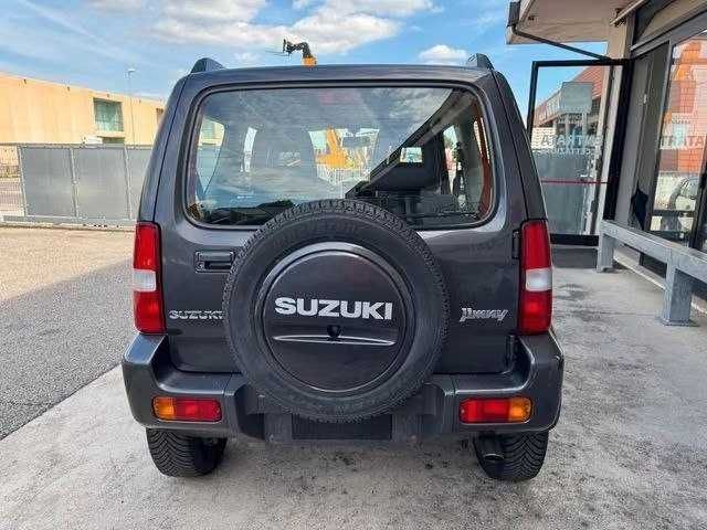 Suzuki Jimny 2011...