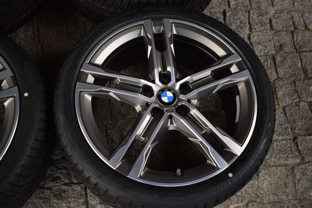 BMW 1 F40 2 F44 GC  zima m 135 nowe 18 cali oryginał czujniki