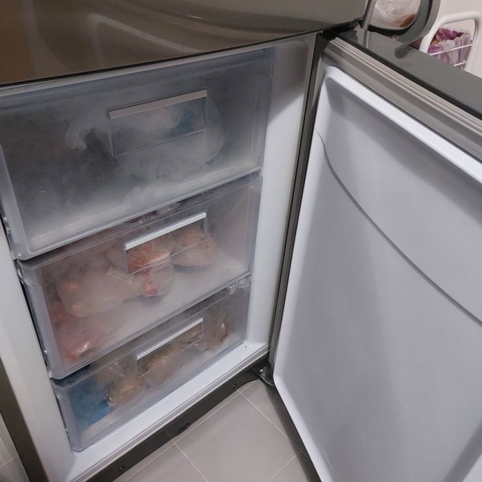 Vendo Frigorífico Hotpoint Ariston (Combinado)
Frigorífico combinado H