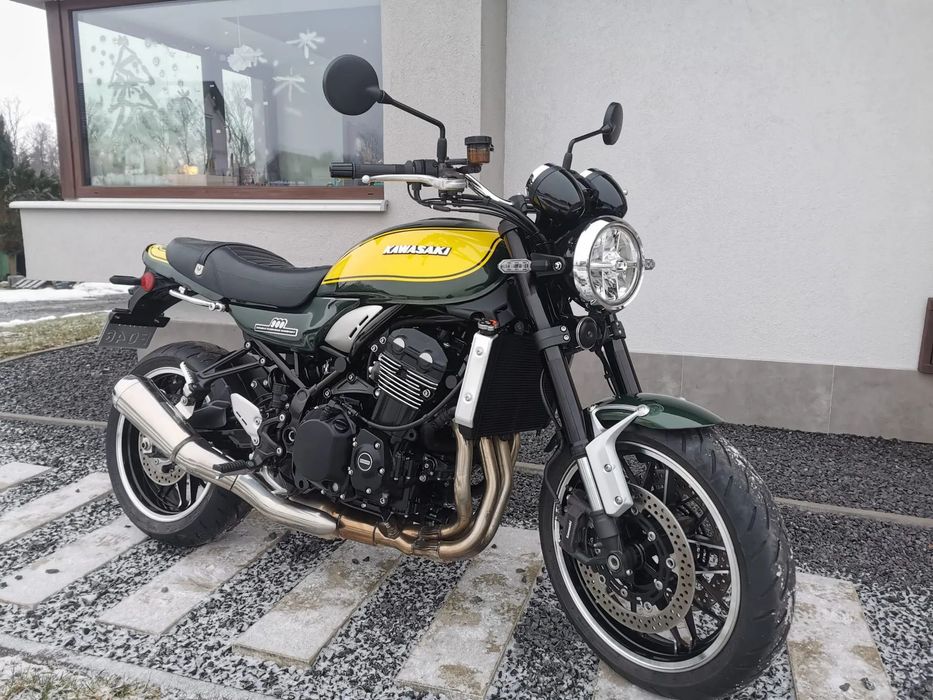 Kawasaki Z 900 RS Yellow  Ball