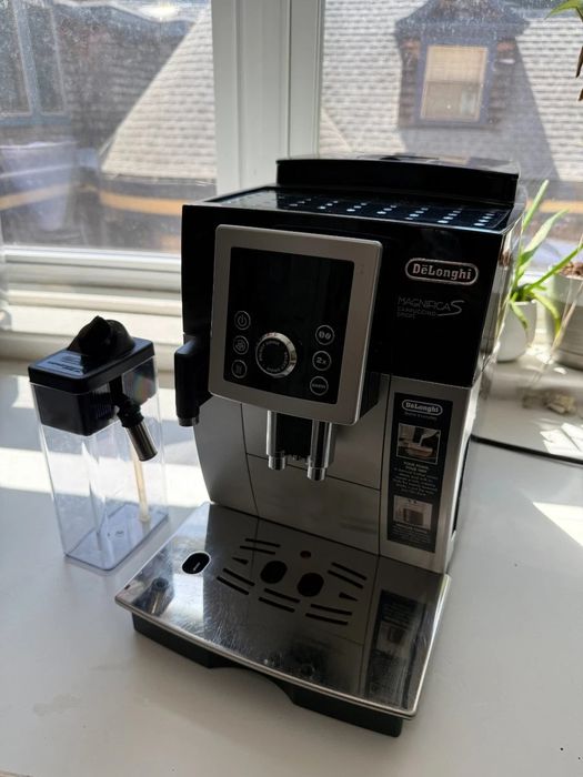 Ekspres DeLonghi Magnifica S ECAM22.115.B Szerokość 23cm