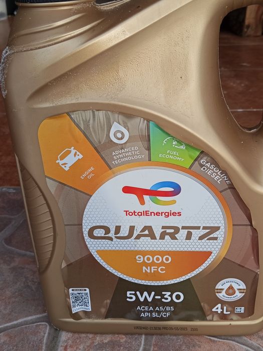 Olej silnikowy Total quartz