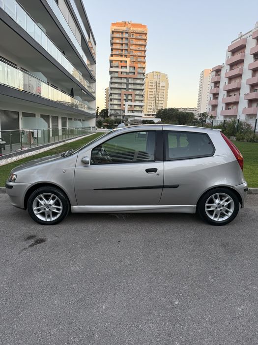 Punto Sport Fire 1.2 • Caixa Automática • 117 mil km (c/Histórico) • Multimedia • AC • Nacional • Jantes Especiais 16 • Distribuição Nova • 02 Donos
