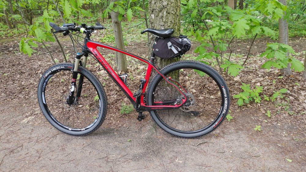 Lekki karbonowy MTB 10,8 kg FOX + pełne XT 29" Hardrocx Circo Volante