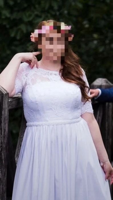 Prosta suknia ślubna