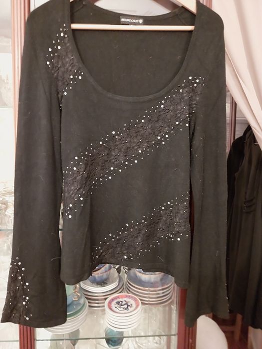 Camisola preta para um jantar ou não  elegante