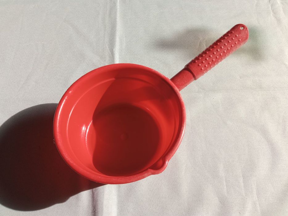 Czerpak do wody czerwony