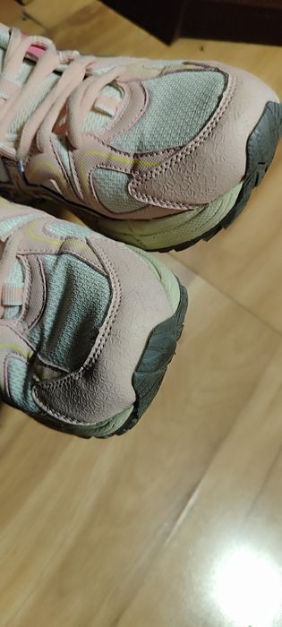 Кросівки для дівчинка асікс 39