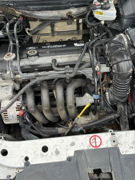 1999 Ford Focus 1.4 16v gasolina Carro Barato!!