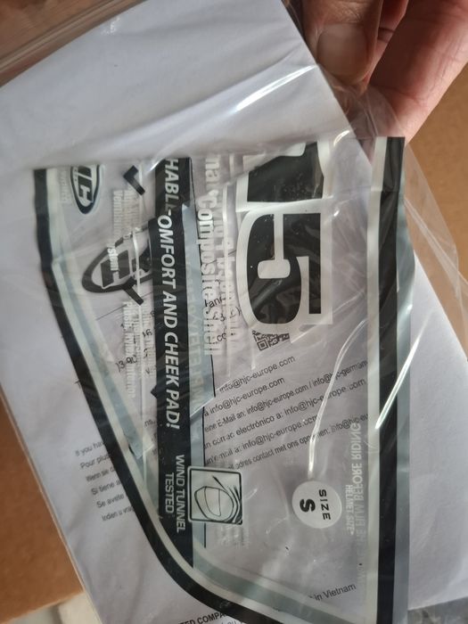 Capacete Integral HJC (tamanho s)