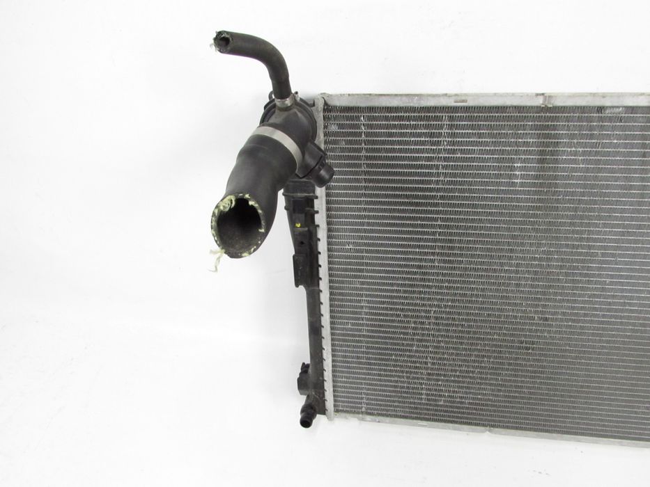 Radiador De Água Bmw X3 Ref: 17118623369