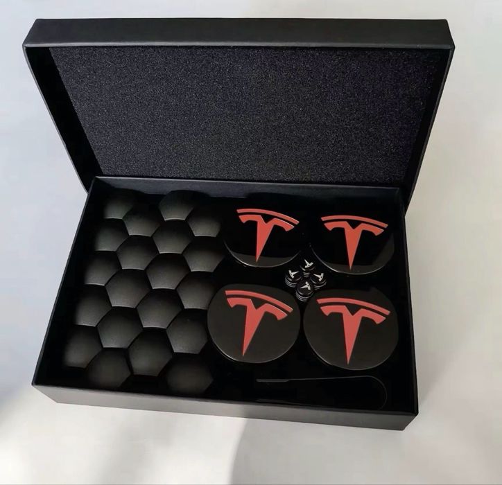 Комплект колпачков для колес (дисков) Tesla Model 3