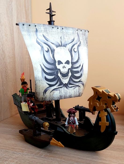 Statek piracki playmobil
