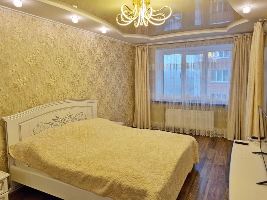 2 кімнатна квартира 77м2 в новобудові з ремонтом в районі Політеху