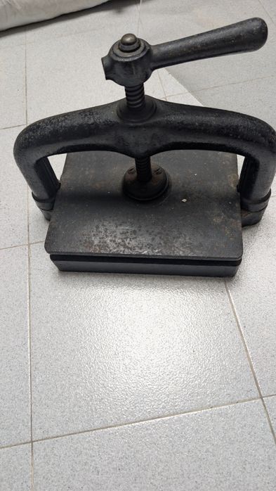 Prensa de encadernação