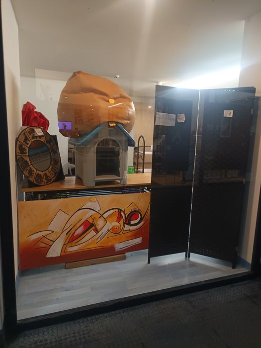 Espelho em perfeito estado.  Detalhe  das constelações dos signos