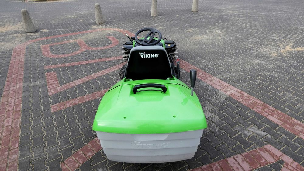 Traktorek kosiarka Viking T5 MT5097.0 B&S Zamiatarka (260208.6) Baras