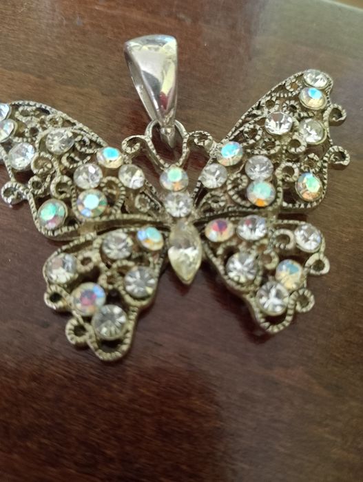 Wisiorek srebrny z cyrkoniami