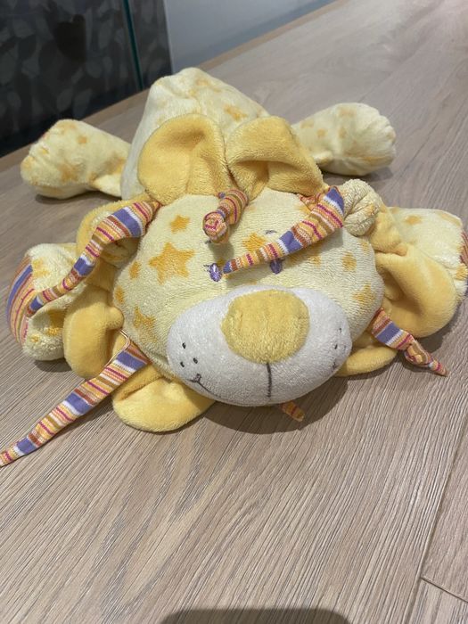 Mięciutki  pluszowy lew grzechotka