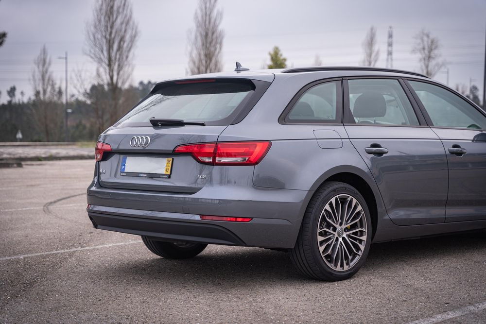 Audi A4 2.0 Tdi ( Poucos Quilômetros )