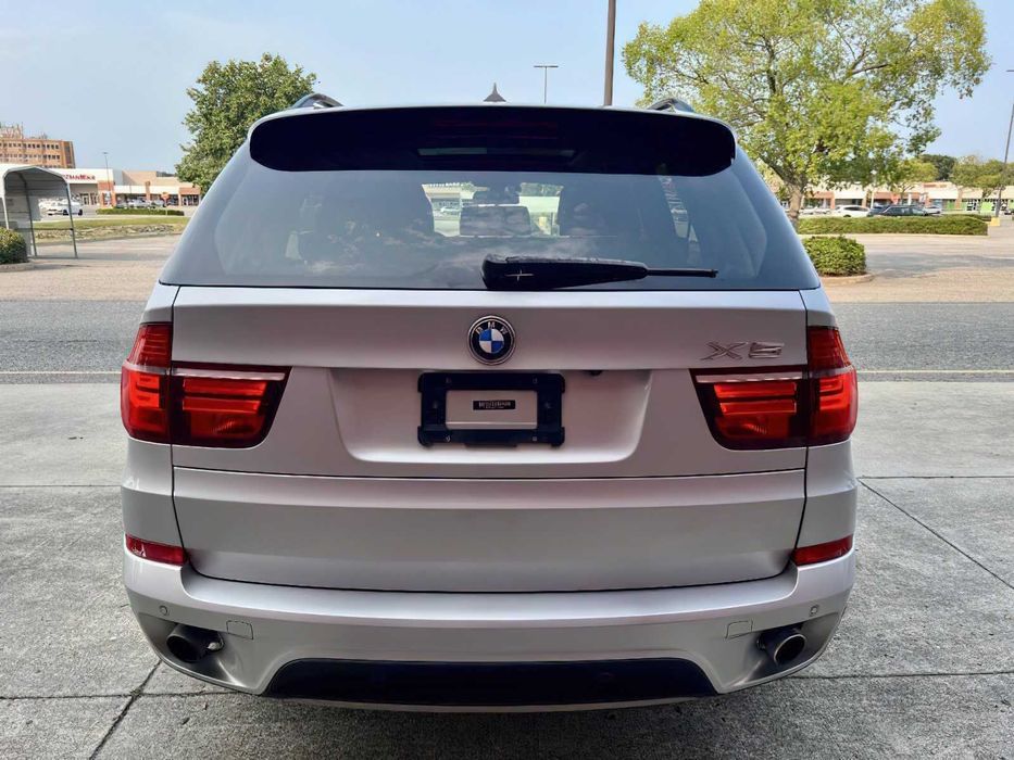 BMW X5 xDrive35i      2012