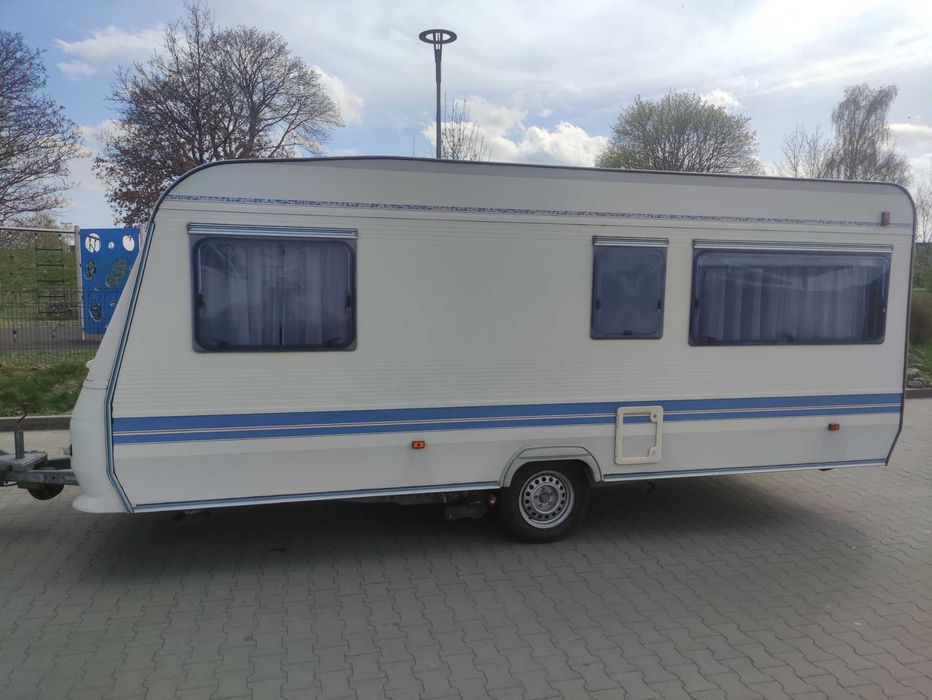 ADRIA UNICA 502 rok 2006-4os 1300kg mover