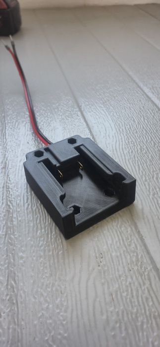Adaptador para baterias milwaukee M18