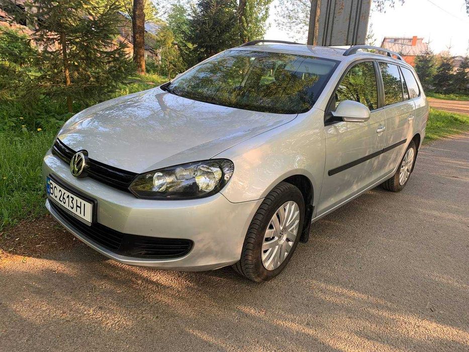 Продається авто VOLKSWAGEN GOLF VI Універсал, 2013 р