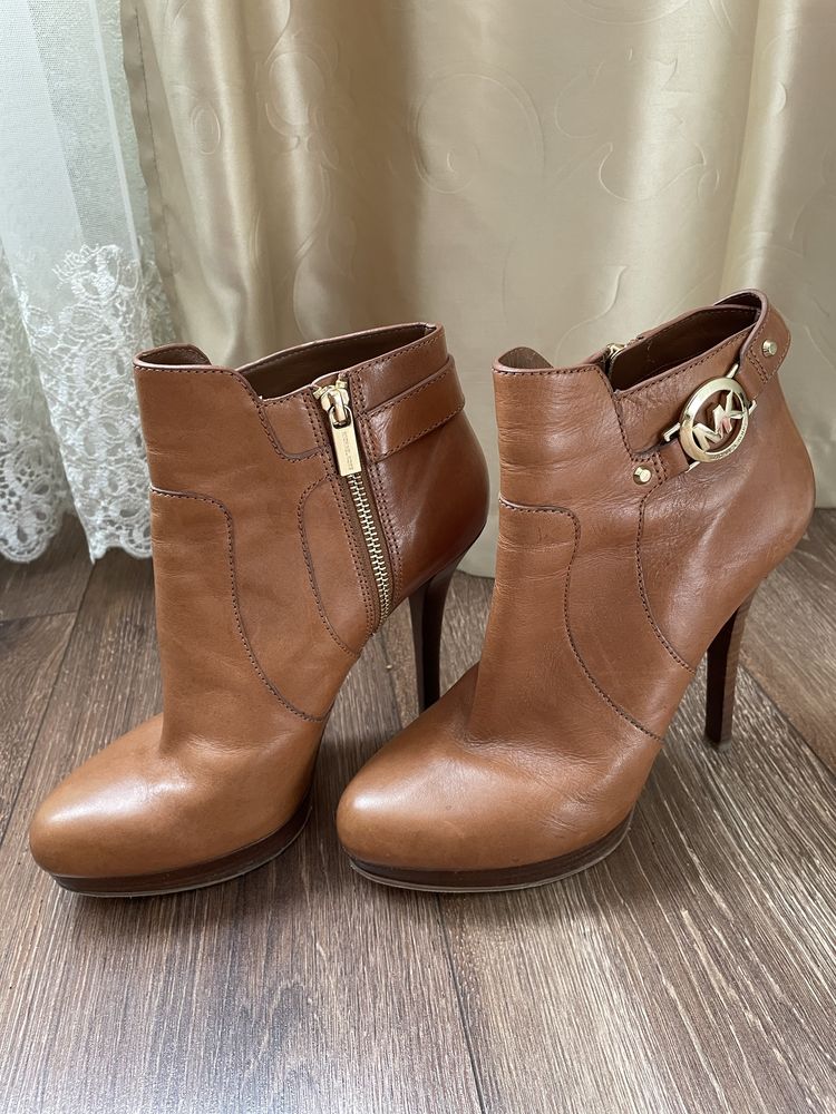 Michael kors cheap wyatt bootie