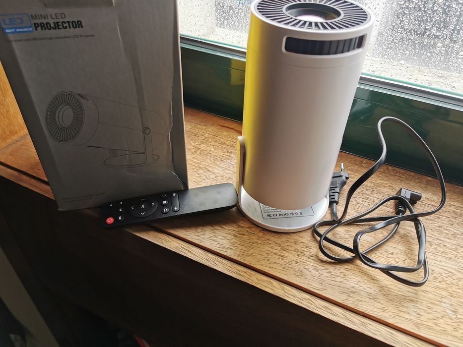 Mini projector hd