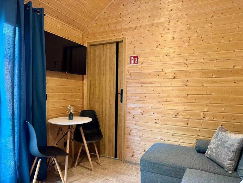 Wypoczynek tuż obok Energylandi! Magiczne domki w Piotrowicach czekają