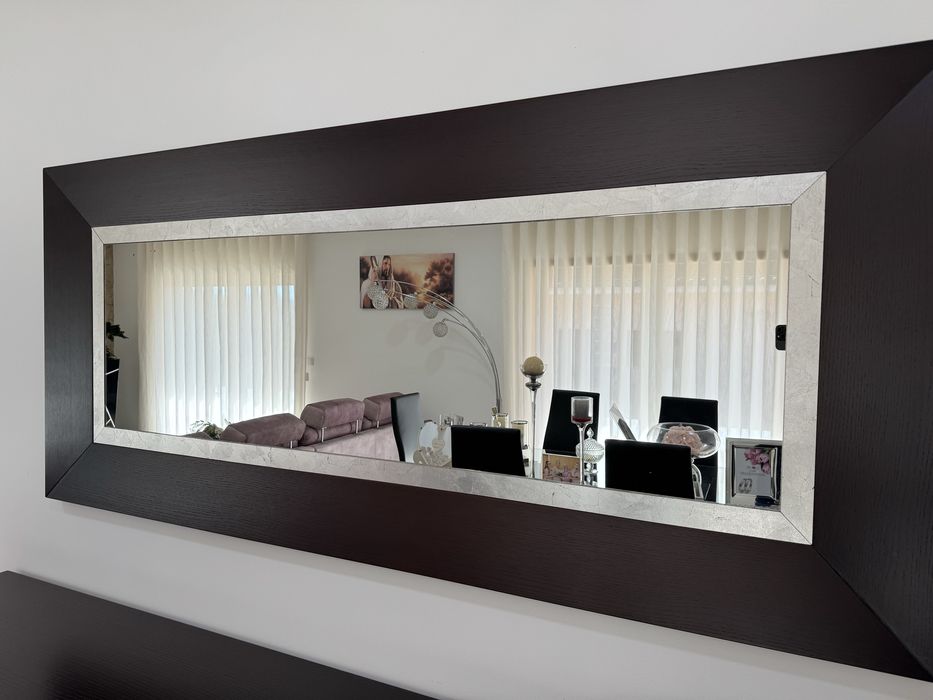 Moveis de sala mesa  com cadeiras movel bar aparador e espelho