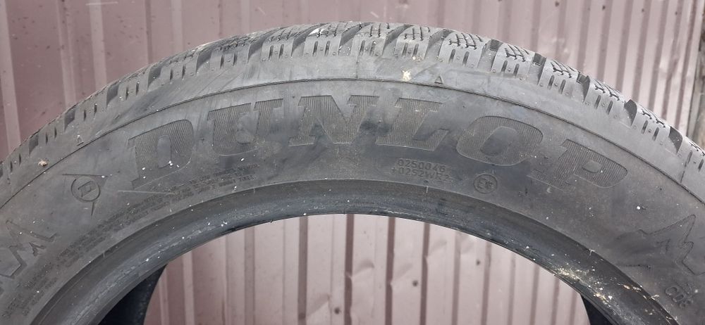 Зимові шини DUNLOP215/55R17 097...648...0812