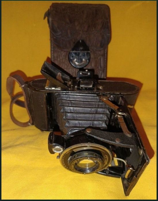 Фотоаппарат Киев-19. Фотокамера Voigtländer Virtus/Bessa-66. Кинокамера Кварц-5