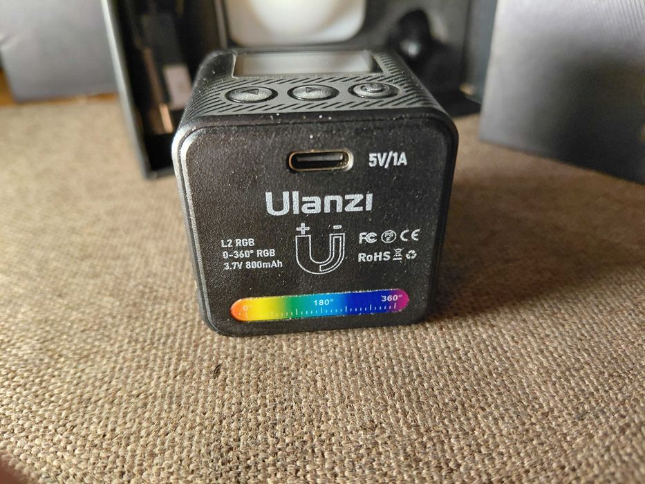 Ulanzi L2 RGB фотопідсвітка