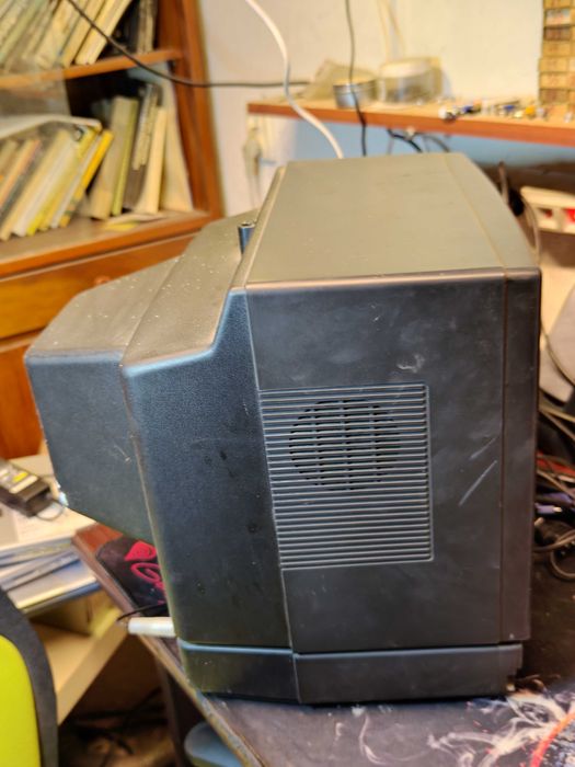 Telewizor Sanyo C14EA67EX 14 cali CRT retro vintage