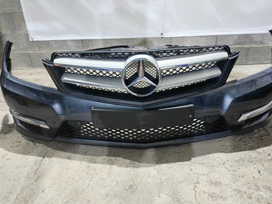 Para-choques frente Mercedes AMG Class C W204 facelift