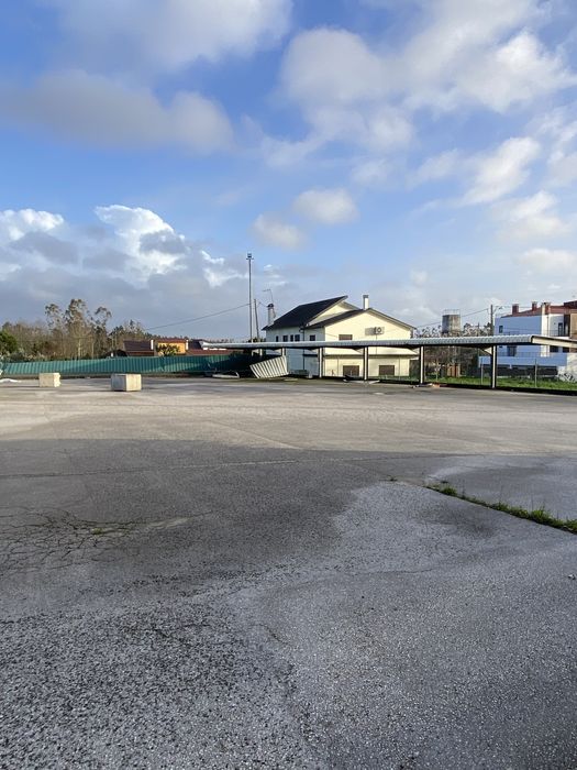 Armazem/Escritórios para arrendamento