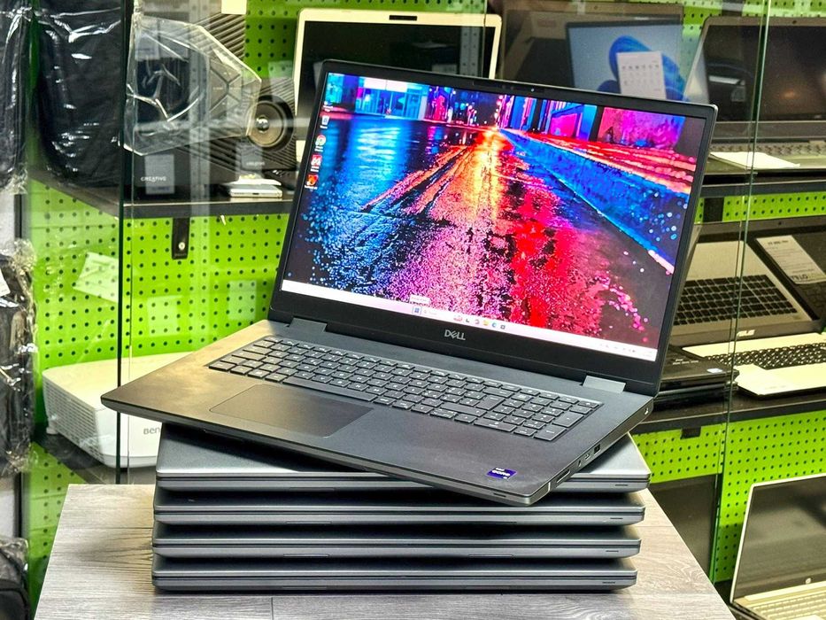 Dell Precision 7780 / Intel i9-13950HX | 128 GB DDR5 | RTX Quadro 5000