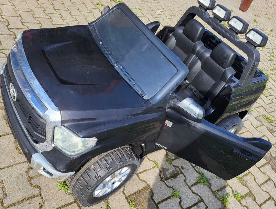 Toyota Tundra XXL dla dzieci do 50kg